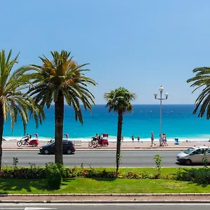 Beautiful By The Sea Front Nizza
