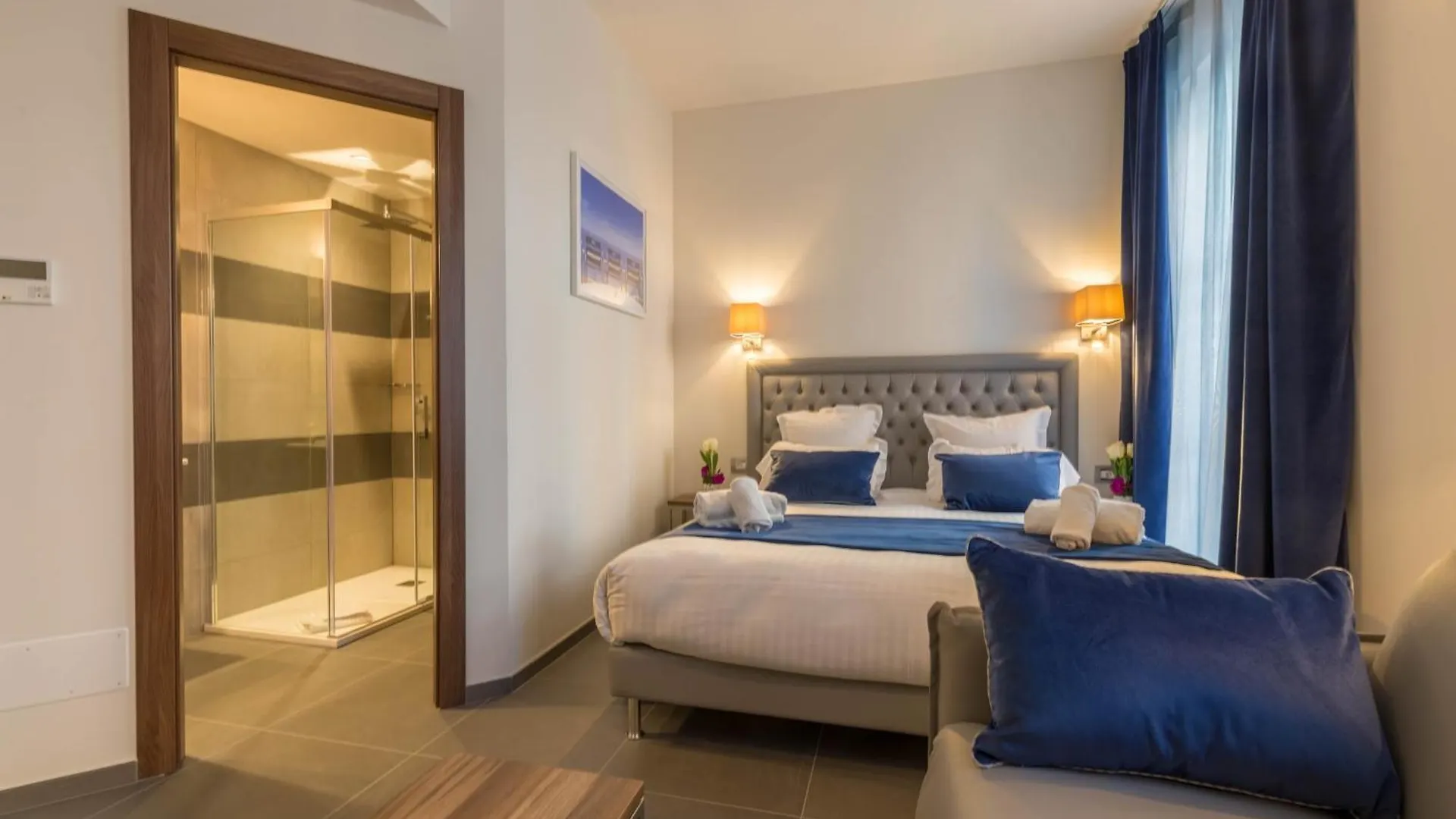 Hotel Nice Azur Riviera 4*,